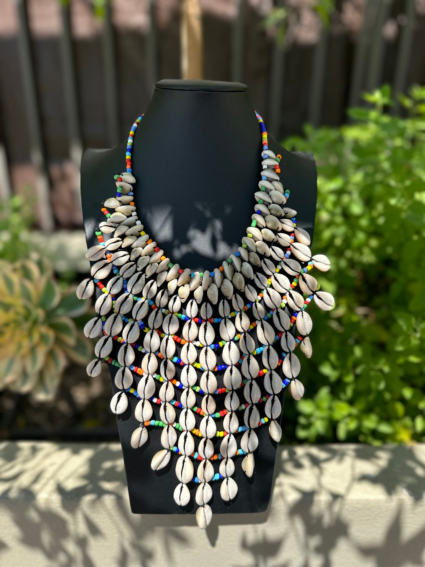 Majaji wa Bahari Cowrie Necklace
