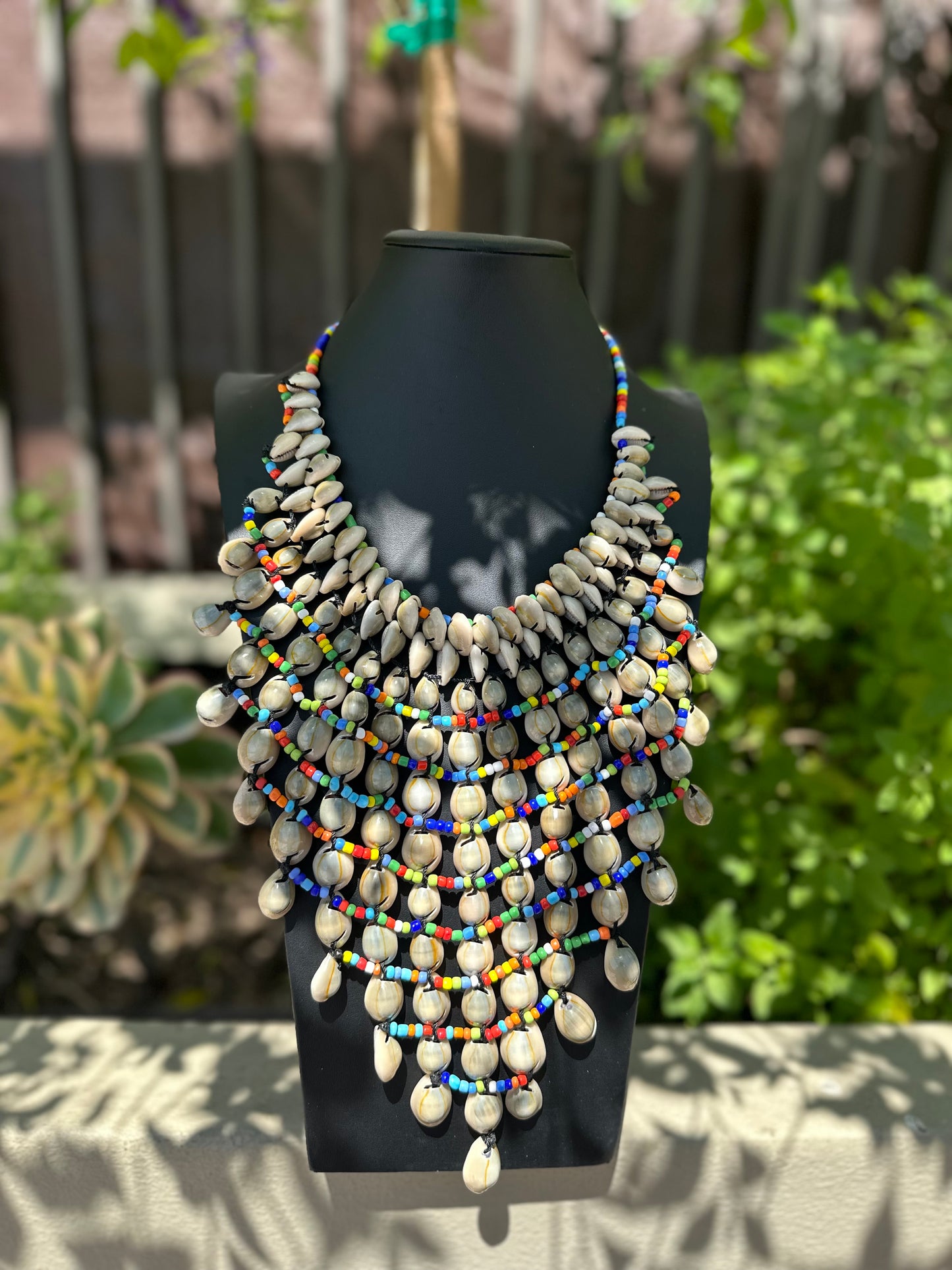 Majaji wa Bahari Cowrie Necklace