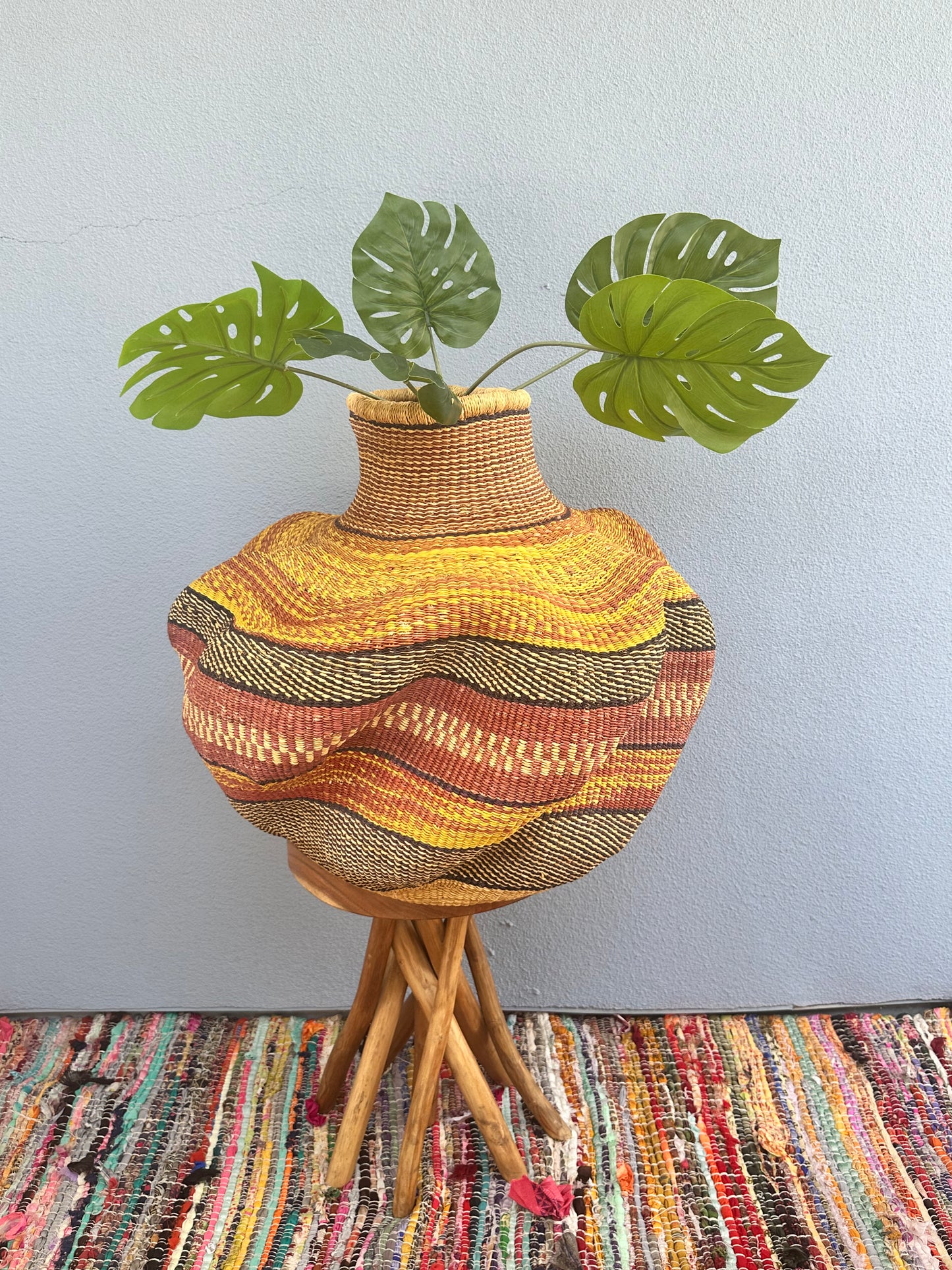 Serenity Crest Wave Basket