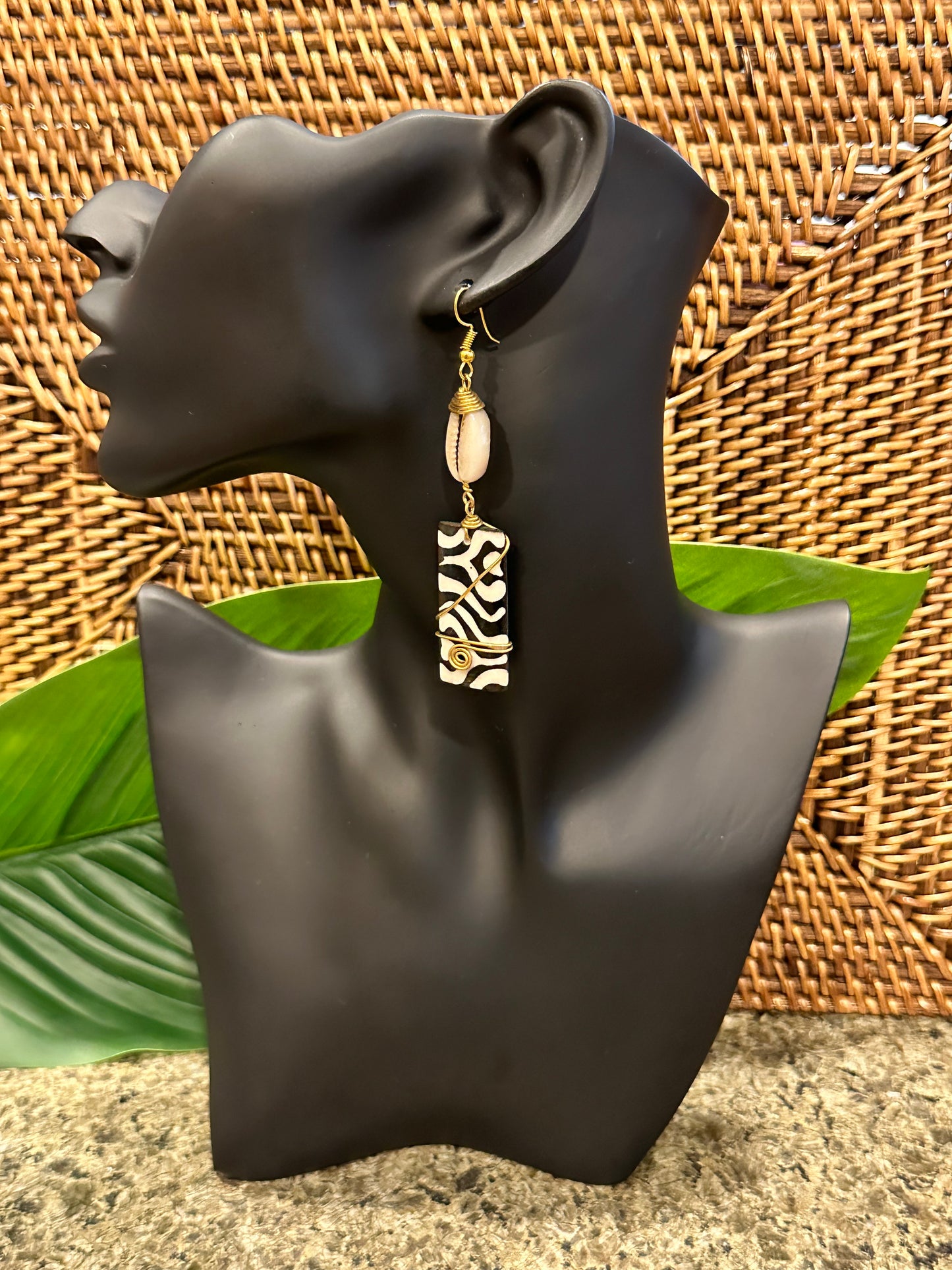Neo Earrings