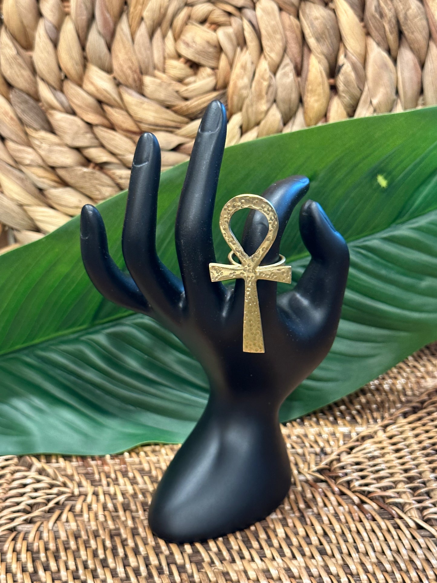 Anel de latão Ankh (grande)