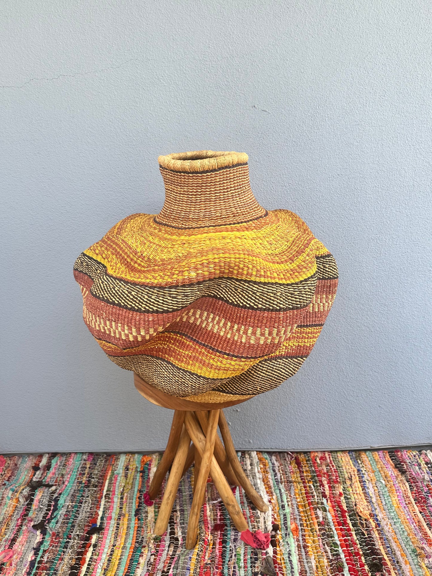 Serenity Crest Wave Basket