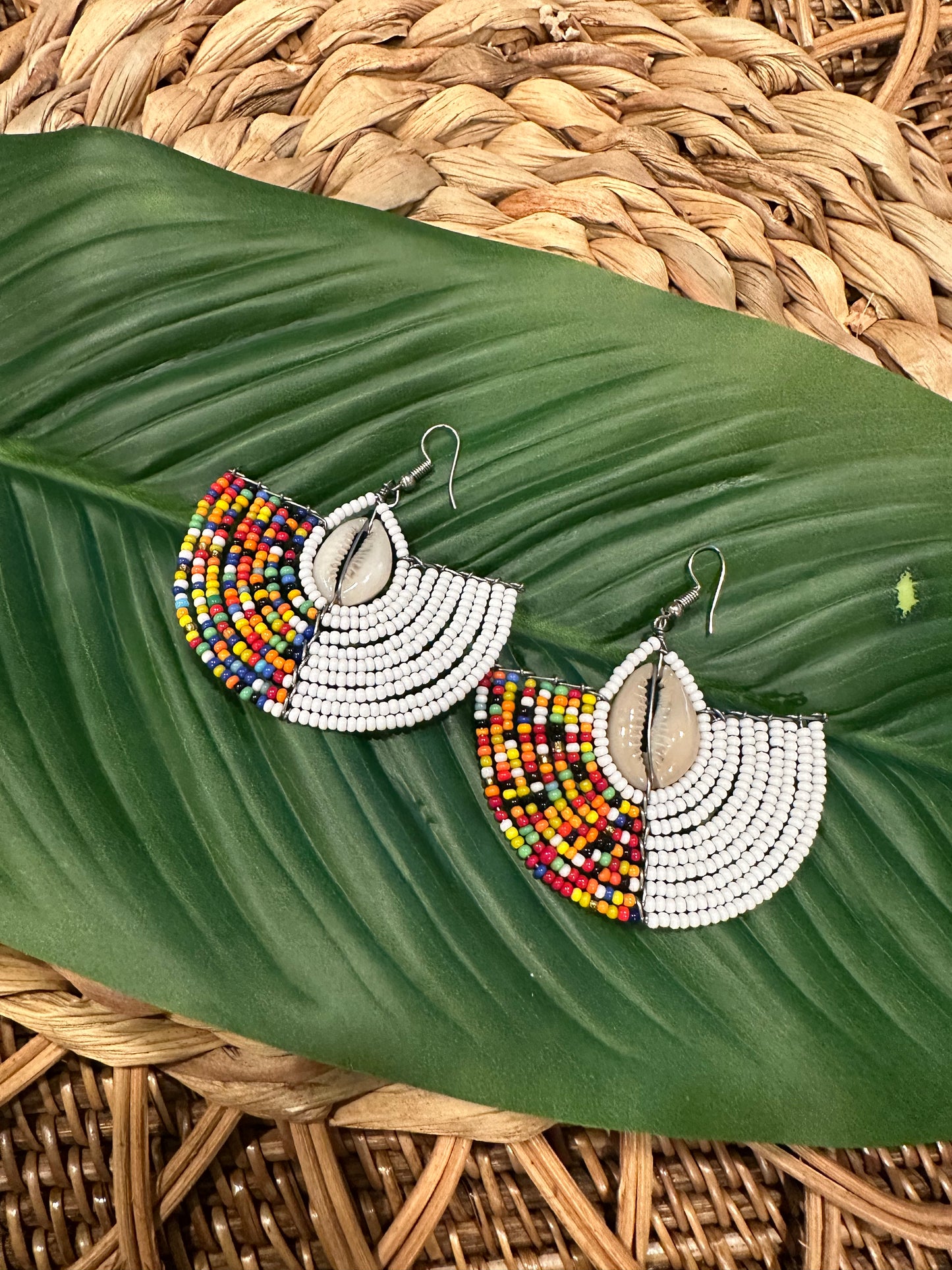 Mandere White Earrings