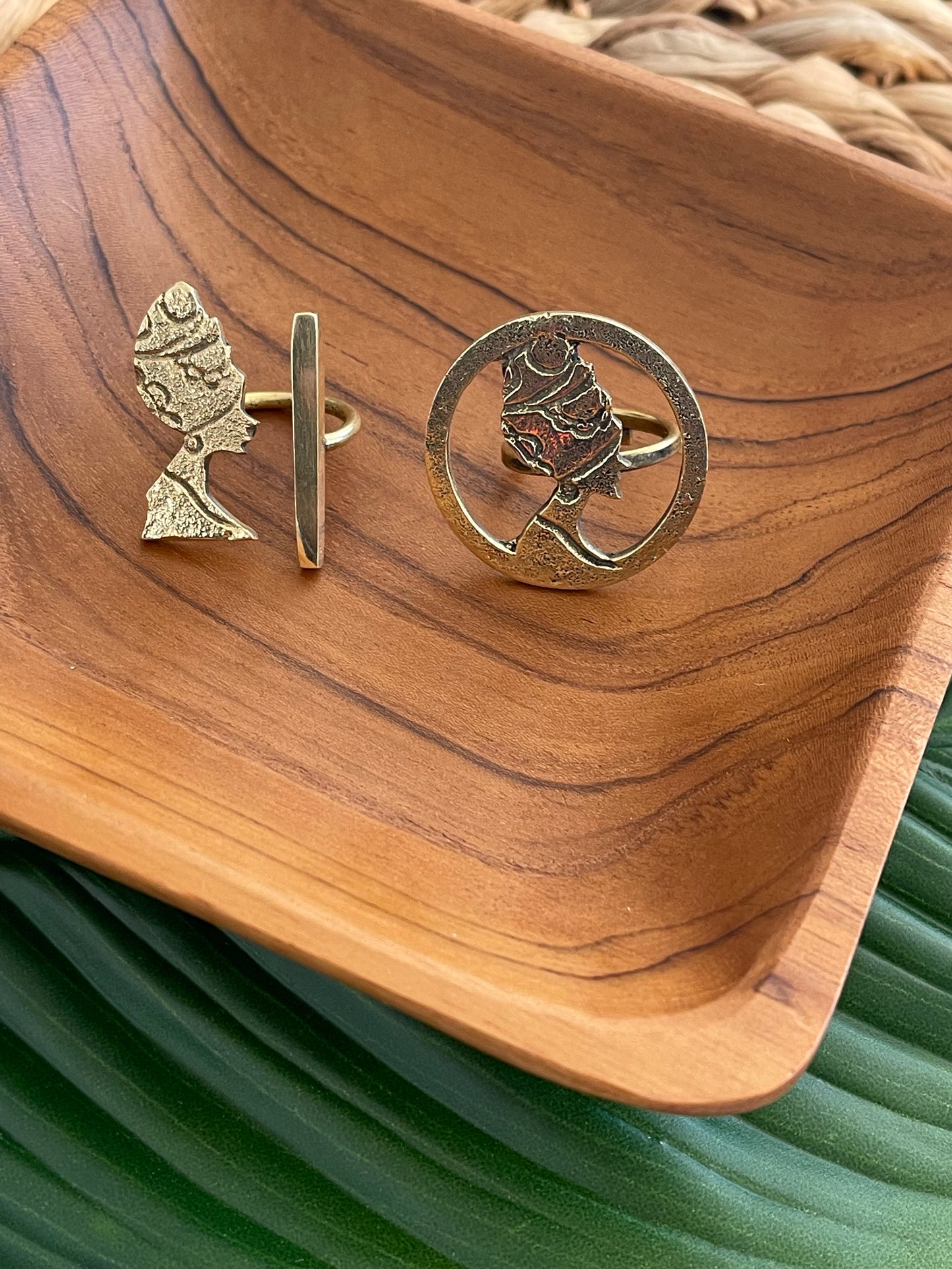 Mutter-Afrika-Ring, Stil 2