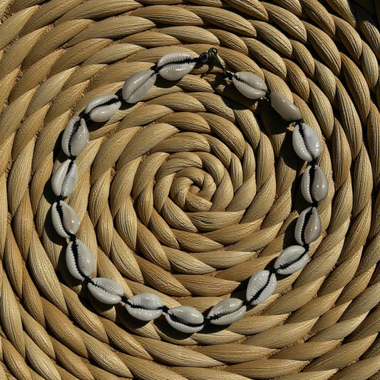 Divine Goddess Cowrie Choker