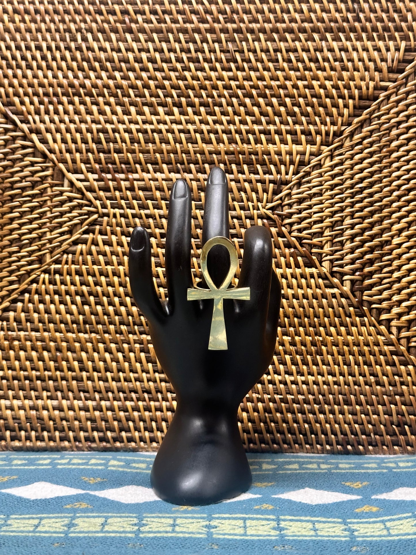 Anel de latão Ankh estilo 2 (leve imperfeição)