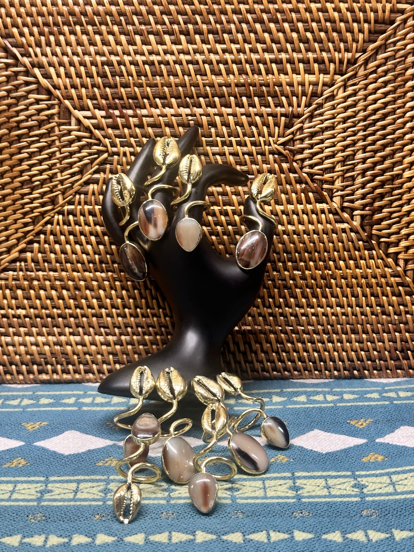 Anel Amarachi Cowrie Marrom