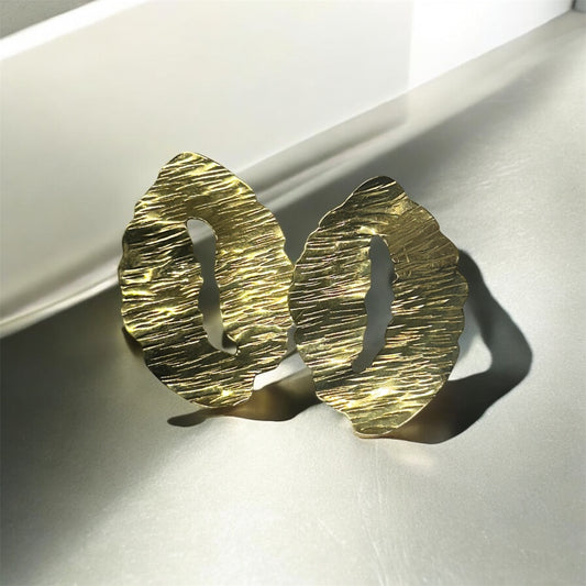 Solar Flair: Rippled Brass Glory