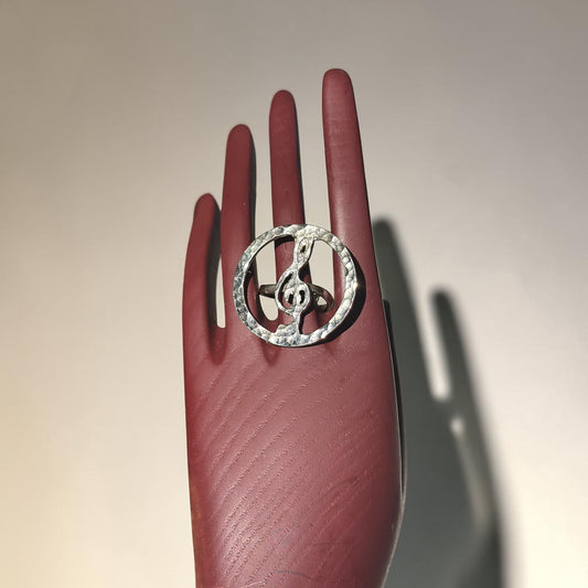 Melody Circle Silver Ring