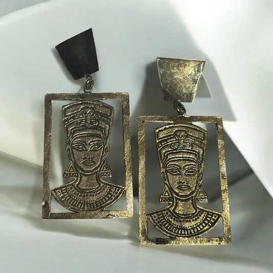 Queen’s Reign Earrings