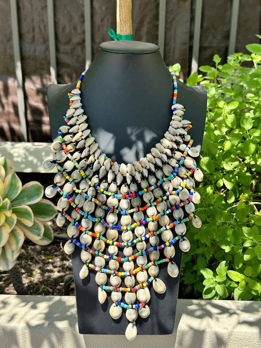 Majaji wa Bahari Cowrie Necklace