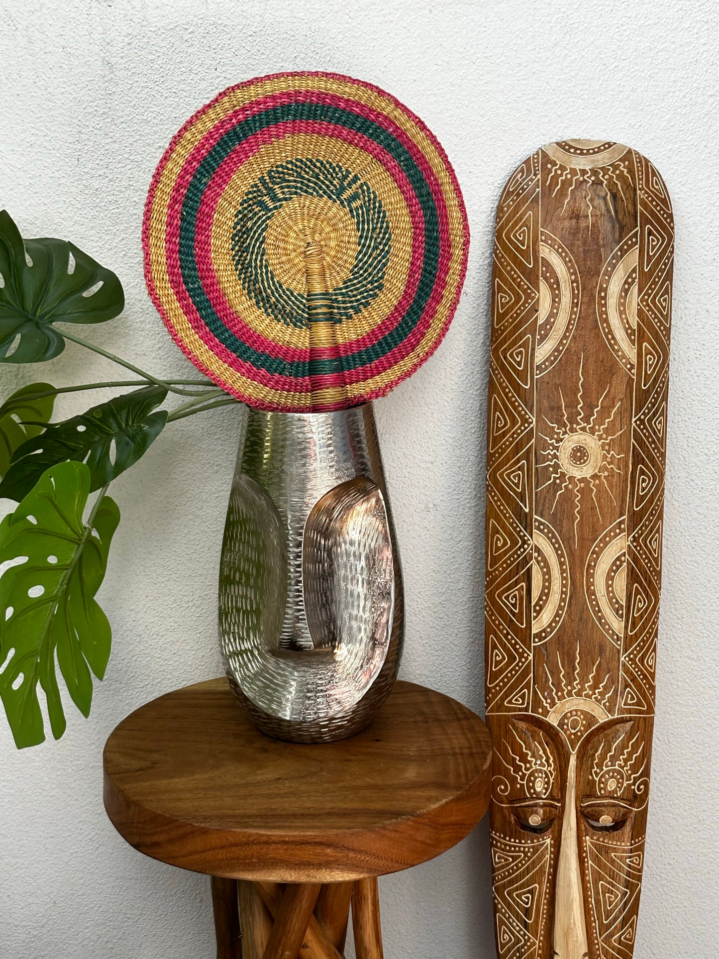 Natural Pink Circle Woven Fan