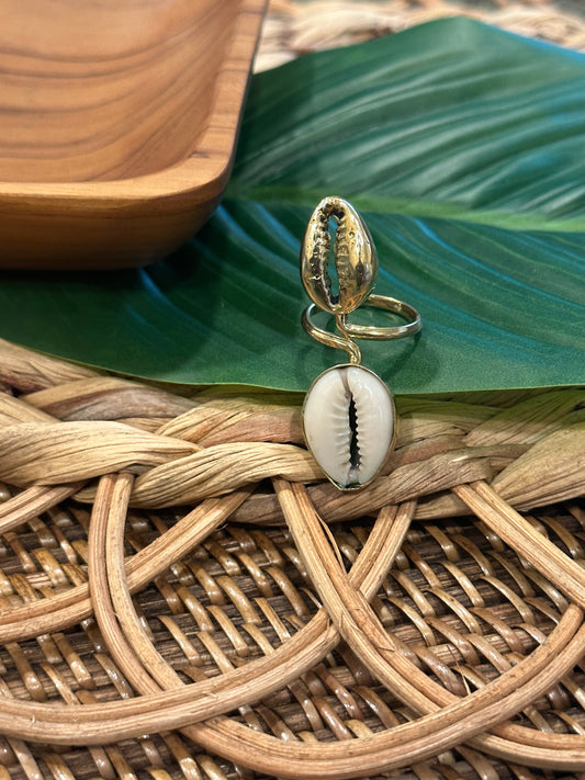 Anel Amarachi Cowrie