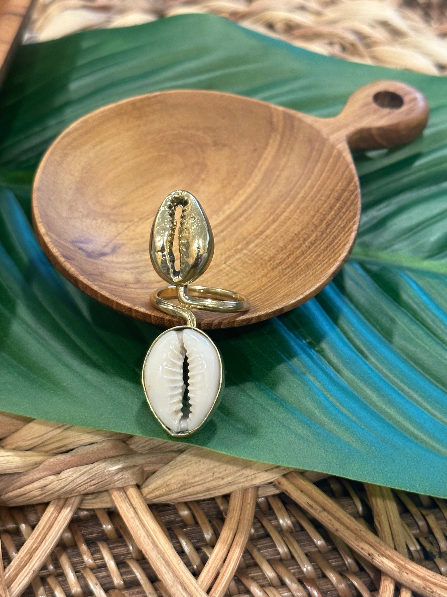 Anel Amarachi Cowrie