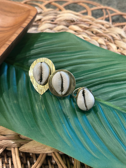 Zuri Cowrie Ring