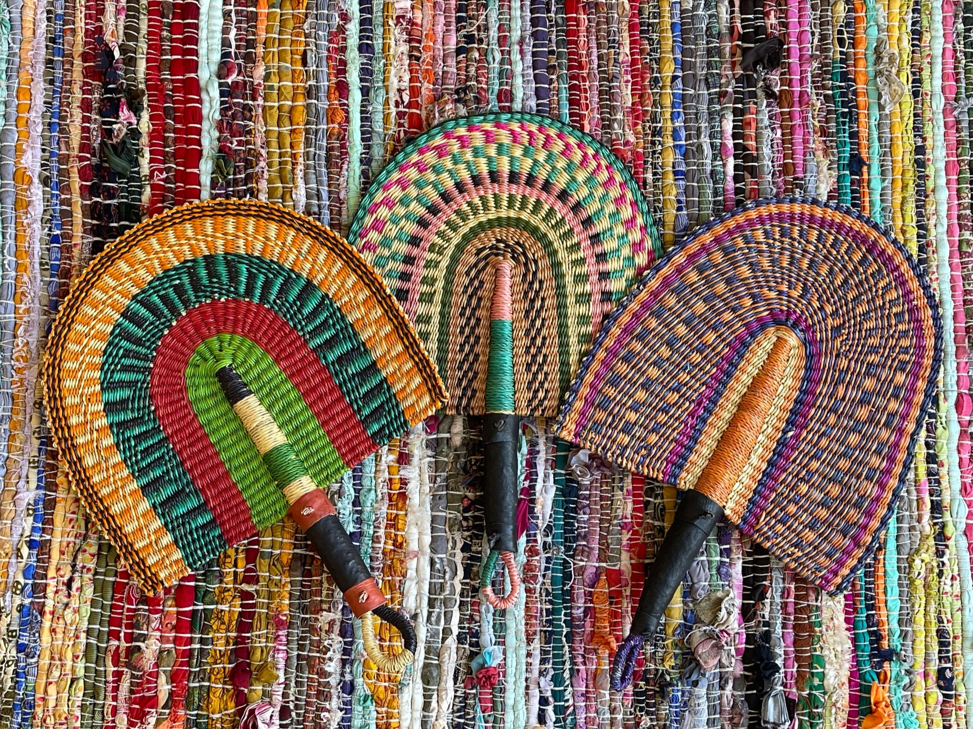 MAROON GOLDEN WOVEN AFRICAN FAN