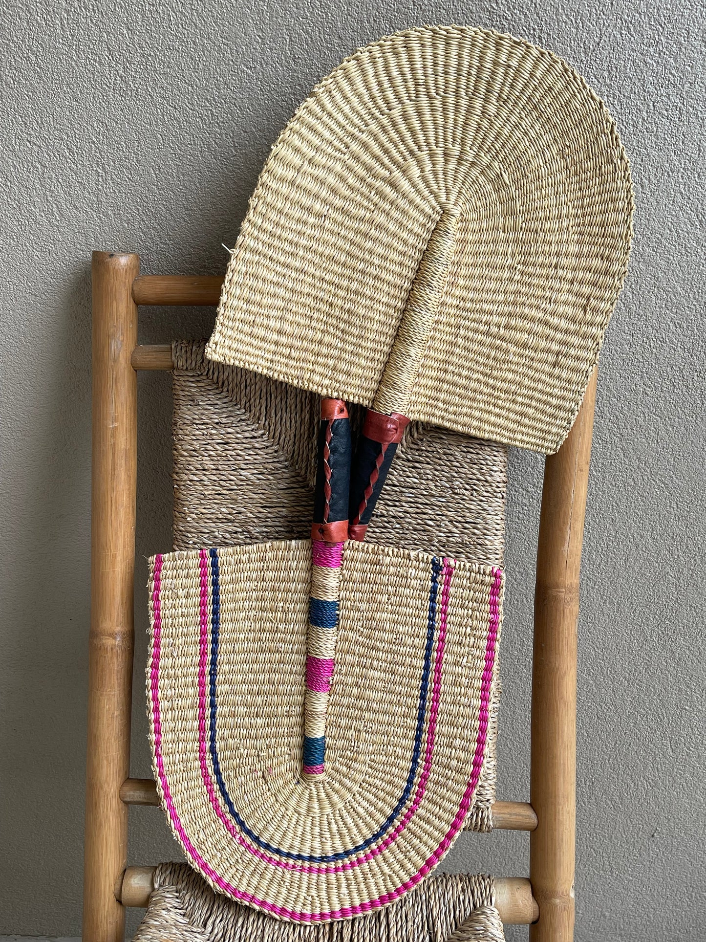 PINK NATURAL WOVEN AFRICAN FAN