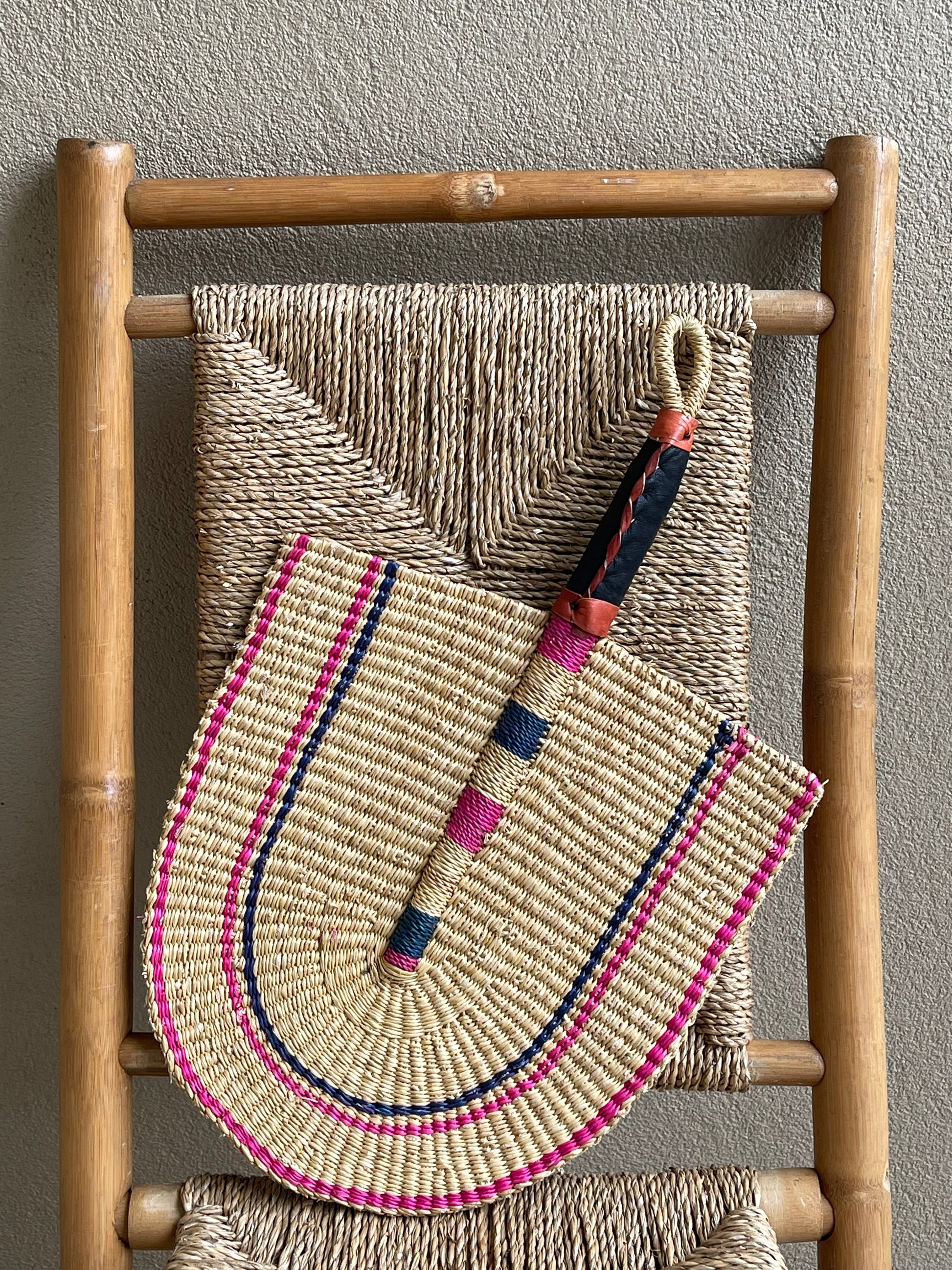 PINK NATURAL WOVEN AFRICAN FAN